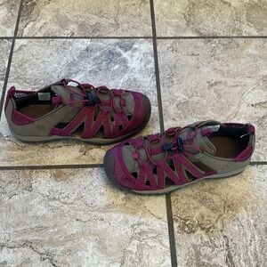 Northside Closed Toe Athletic Shoe